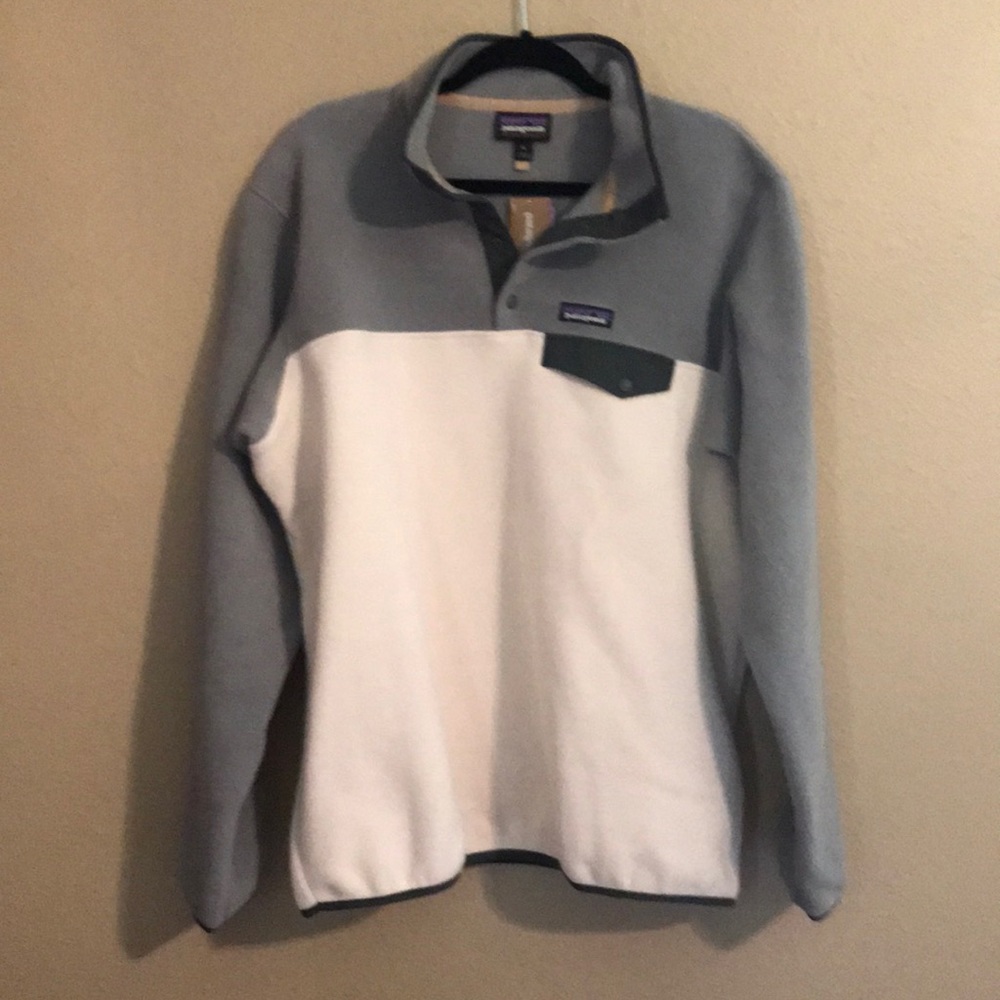 NWT Patagonia Women’s pullover
